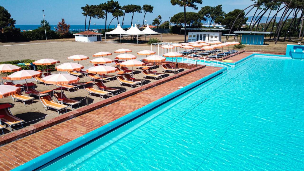 Villaggio Torre Marina Marina di Massa Extérieur photo